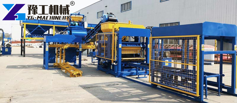 Automatic Brick Machine Producing Hollow Blocks In Factory