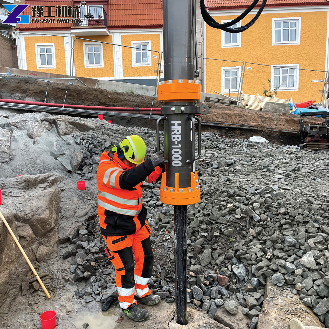 Excavator Hydraulic Rock Splitter Export to Oman