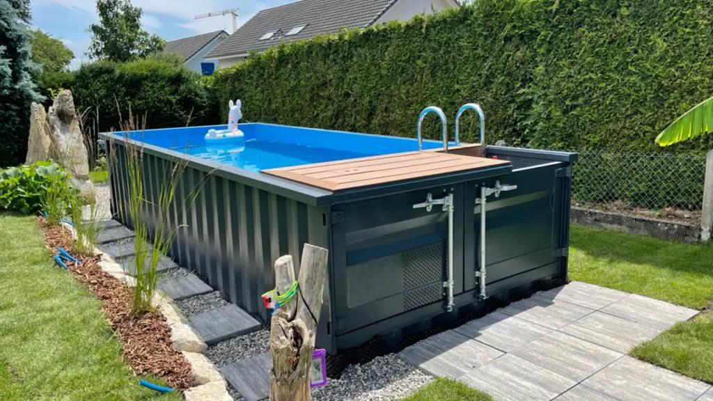 Urban Rooftop Container Swimming Pool Design