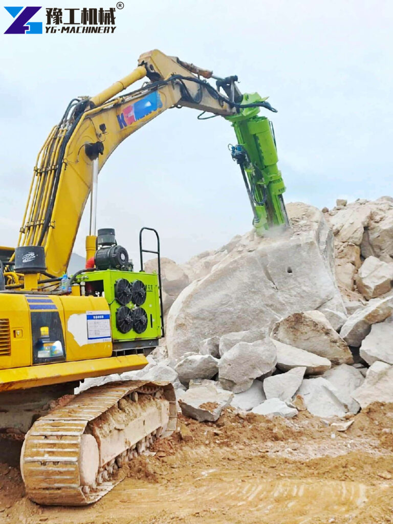 Excavator Hydraulic Rock Splitter Operation