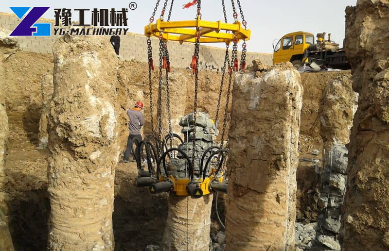 Hydraulic Pile Cutting Machine Construction Site
