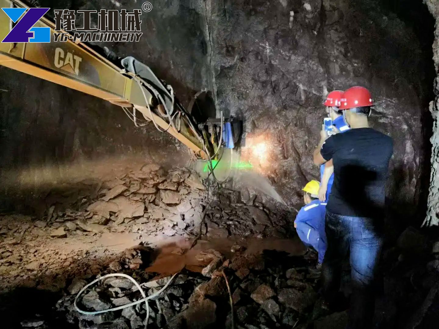 Quarry Rock Saw Attachment Working