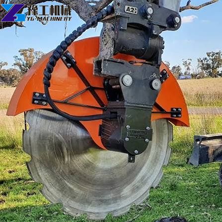 Excavator Metal Saw Cutting Rock