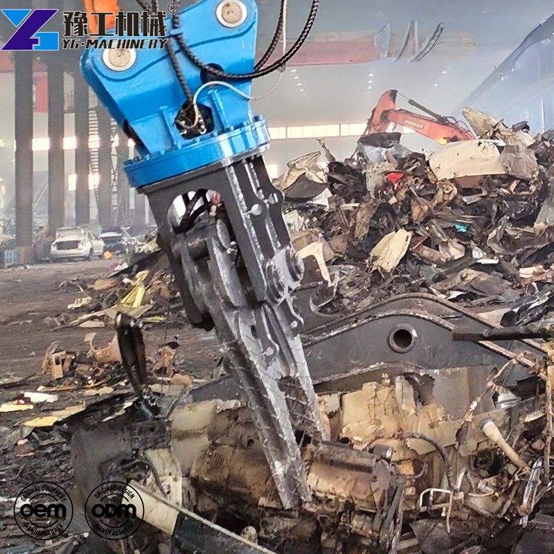 Excavator Vehicle Dismantler Working